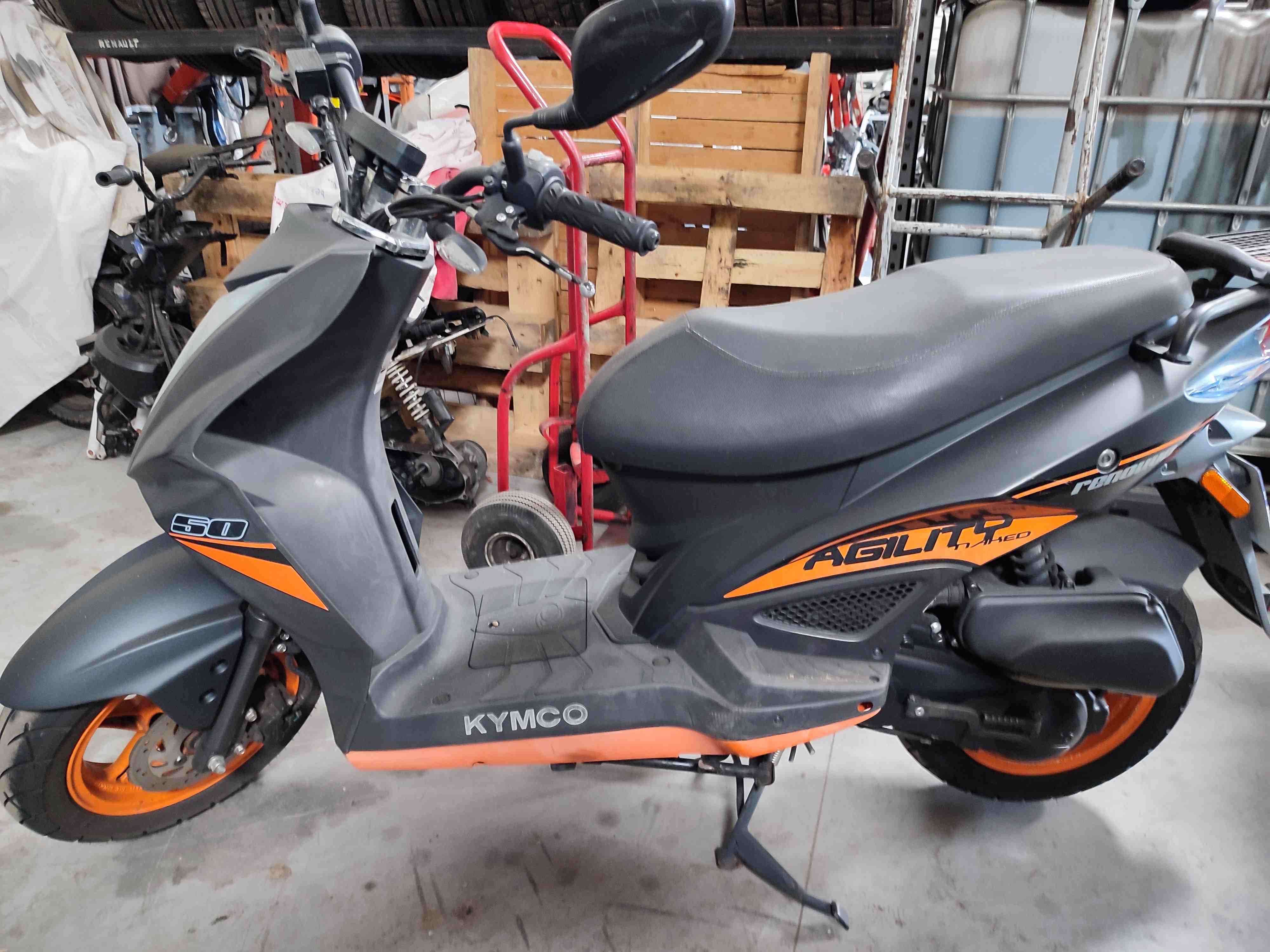 Scooter Kymco Agility Rs Vendu Encheres Domaine